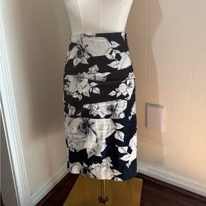 White House Black Market Black and White Floral Pencil Skirt